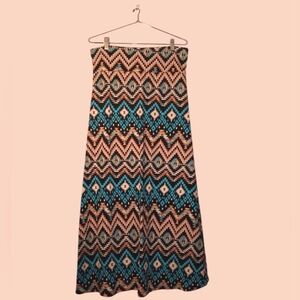 HOT KISS Maxi Skirt